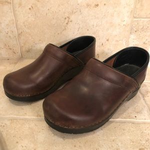 Dansko clogs size 38